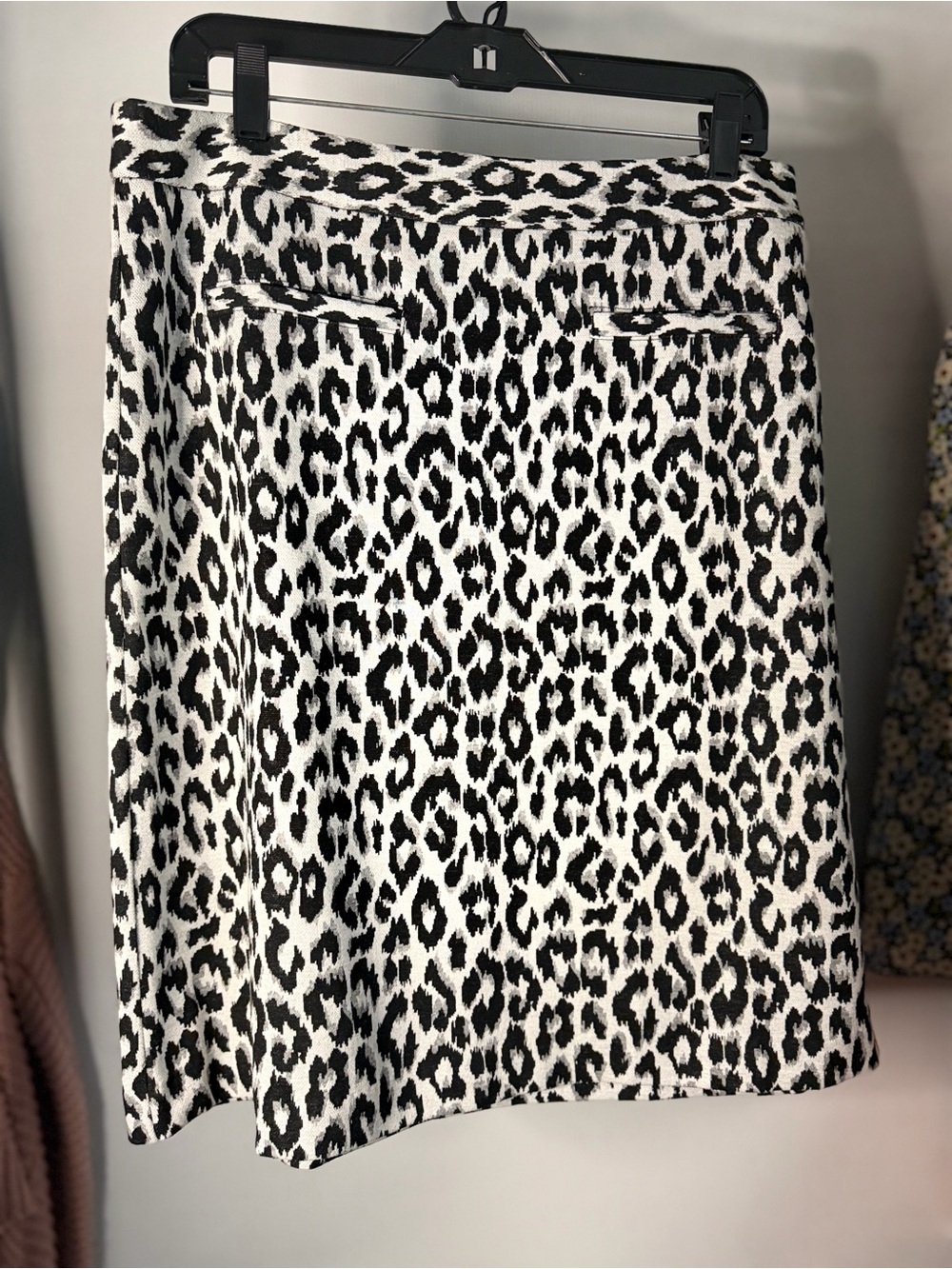 Talbots A-Line Skirt Women Size 10 Black White LIKE_NEW Leopard Print Welt